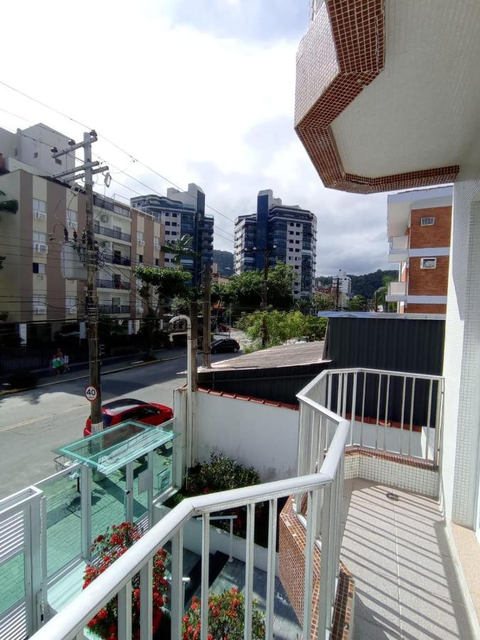 Apartamento Com Estacionamento, Wi-Fi, Ar Condicionado A 300 Metros Da Praia Da Enseada No Guaruja. Buitenkant foto