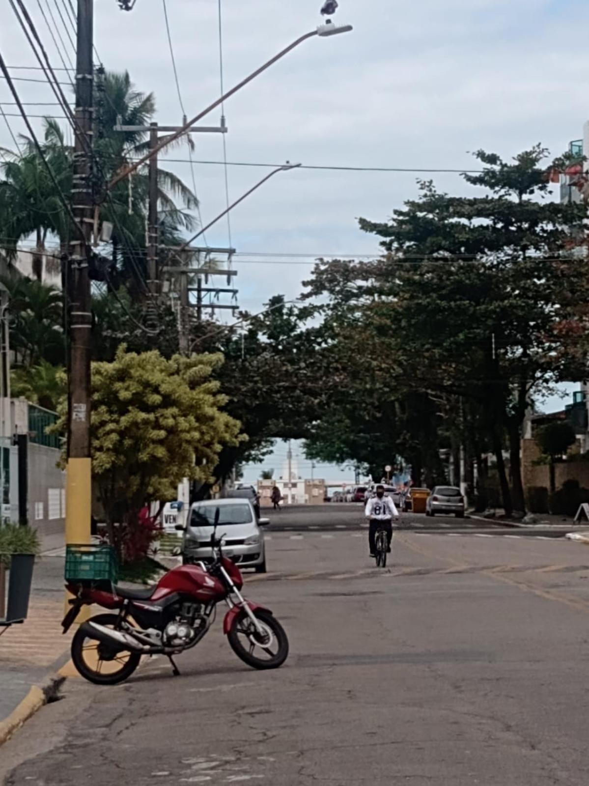 Apartamento Com Estacionamento, Wi-Fi, Ar Condicionado A 300 Metros Da Praia Da Enseada No Guaruja. Buitenkant foto